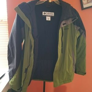 Boys XL thick and puffy Columbia winter coat
